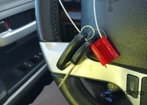 2017 Toyota Tundra Limited 5.7L V8 z USA, uszkodzony, nr VIN 5TFHW5F19HX593875